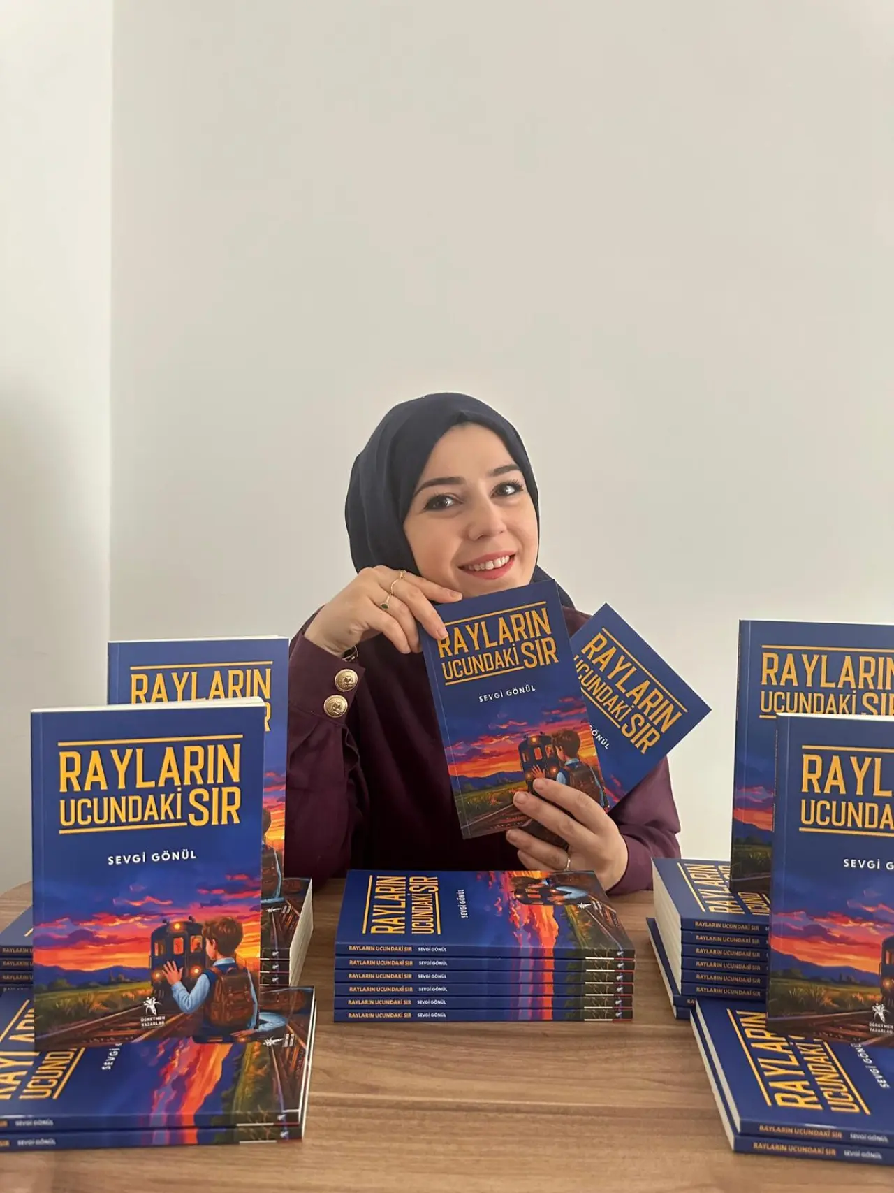 Rayların Ucundaki Sır: Öğretmen Sevgi Gönül’den Türkiye Yüzyılı Maarif Modeli Uyumlu Roman 1