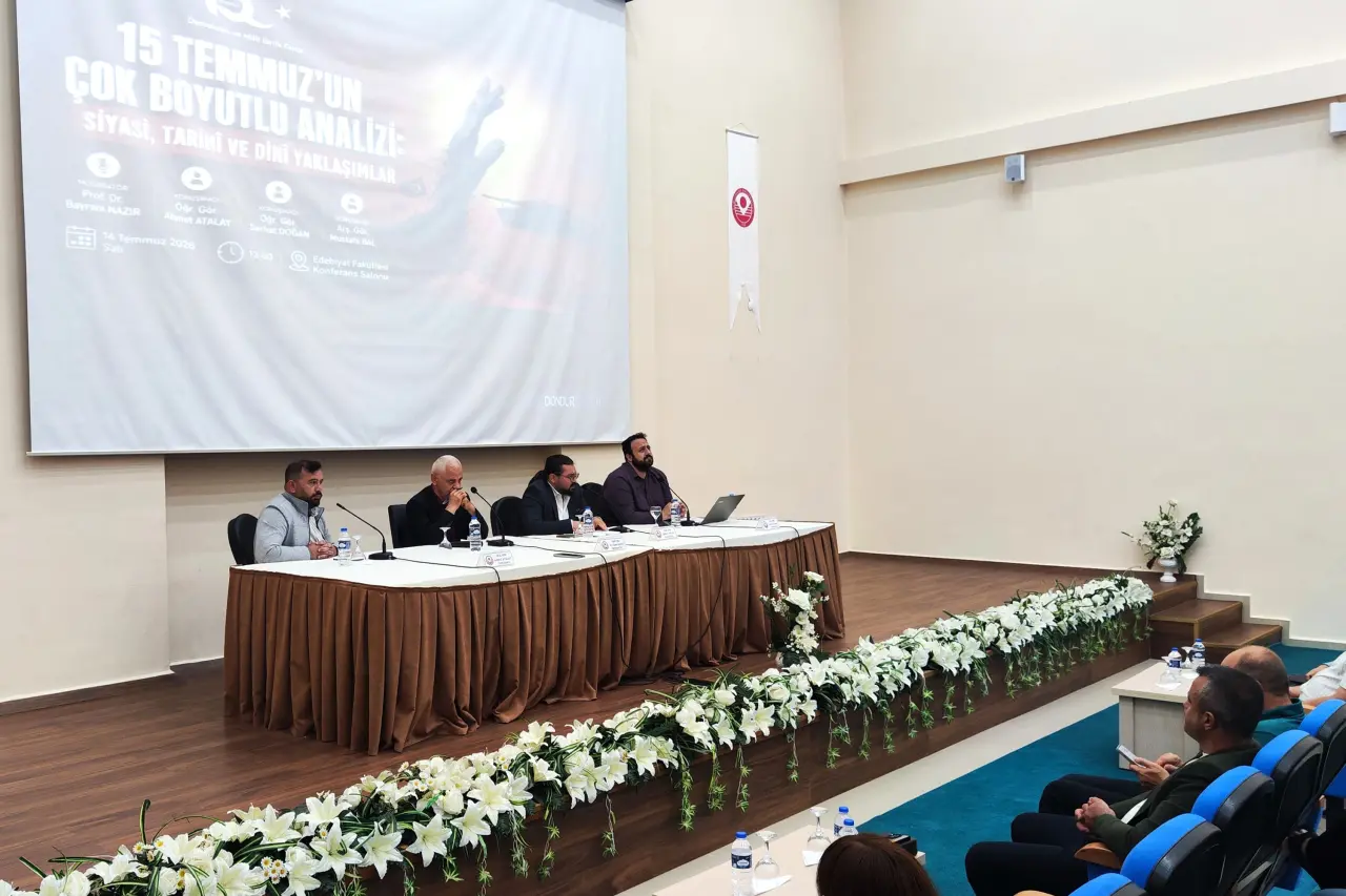 Gümüşhane Üniversitesinde Çok Boyutlu 15 Temmuz Paneli Düzenlendi 1