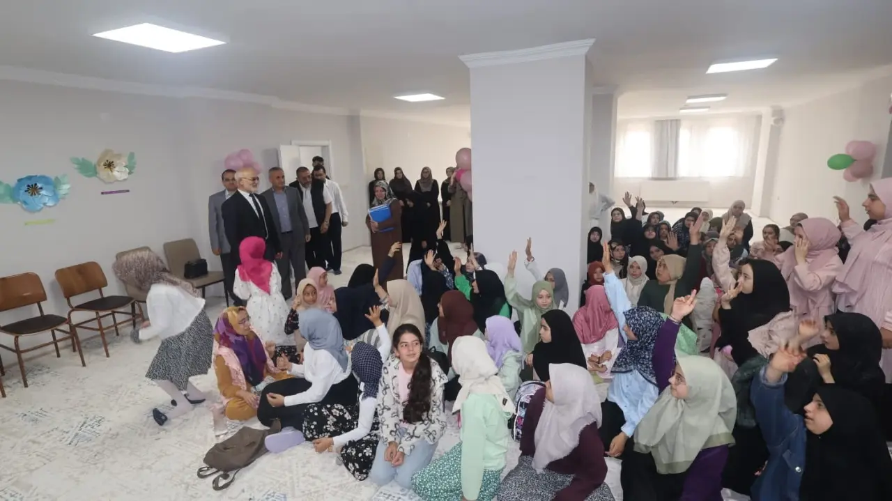 Yaz Kur'an Kursları Kız Öğrencileri Yeni Yerleşkede Eğitime Başladı 8
