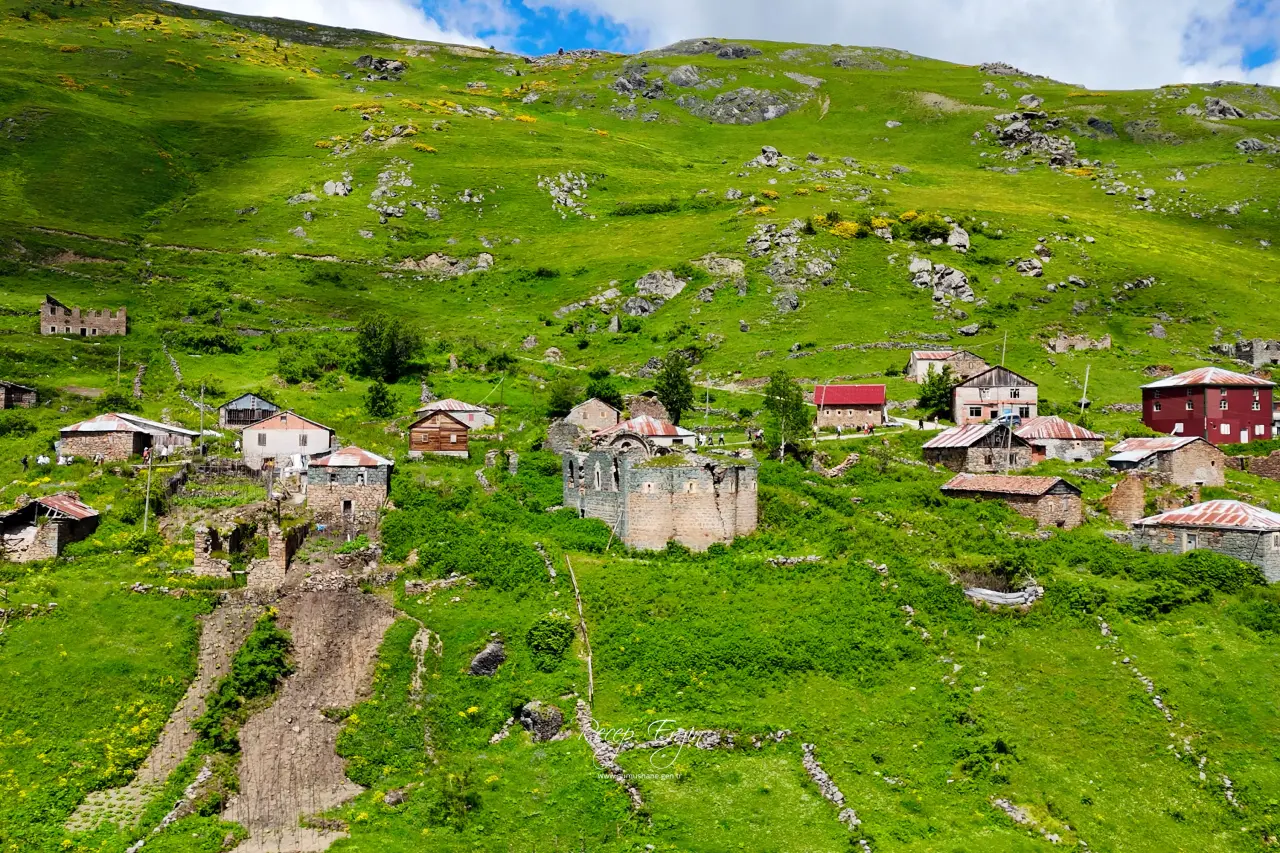 Zifin Çiçekleri Arasında Santa’nın kayıp yolunda Tarihin İzini Sürdüler 30