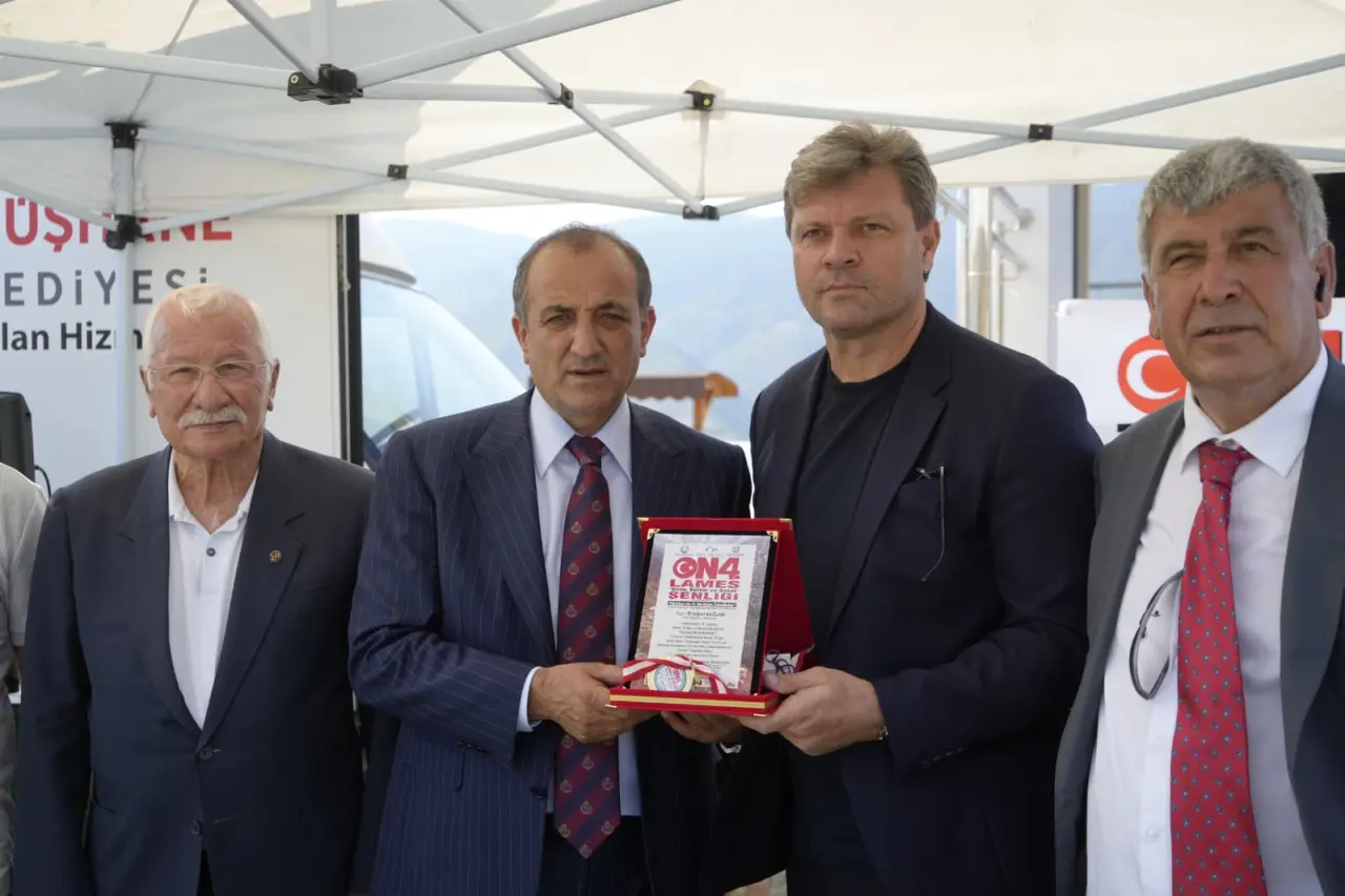 240 Metre Yükseklikte Tarihi Buluşma: Türkiye'de İz Bırakan Torullular Açıklandı 9