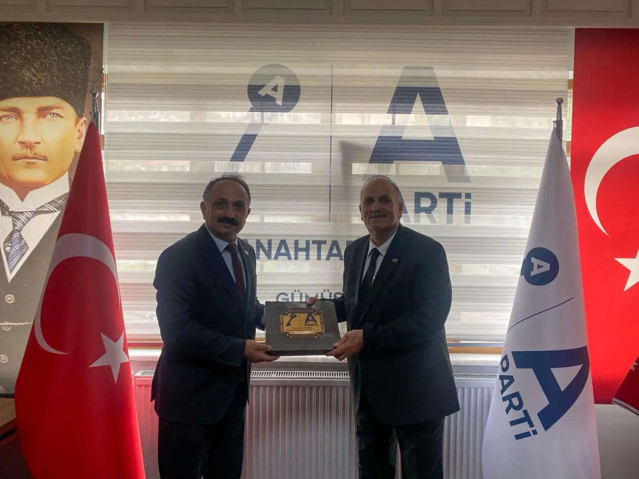 Anahtar Parti Gümüşhane Ziyareti: Esnafın Sorunları ve Genç Nüfus Göçü Masaya Yatırıldı 9