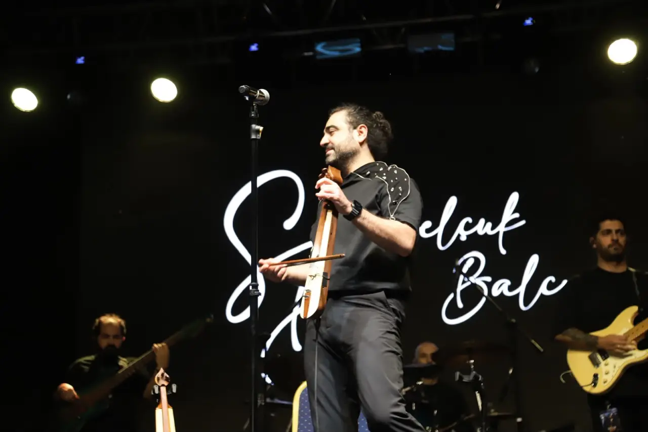 Bahçeli Beldesi'nde Yaz Coşkusu: Çocuk Şenliği ve Dev Konser Yoğun Katılımla Gerçekleşti 1
