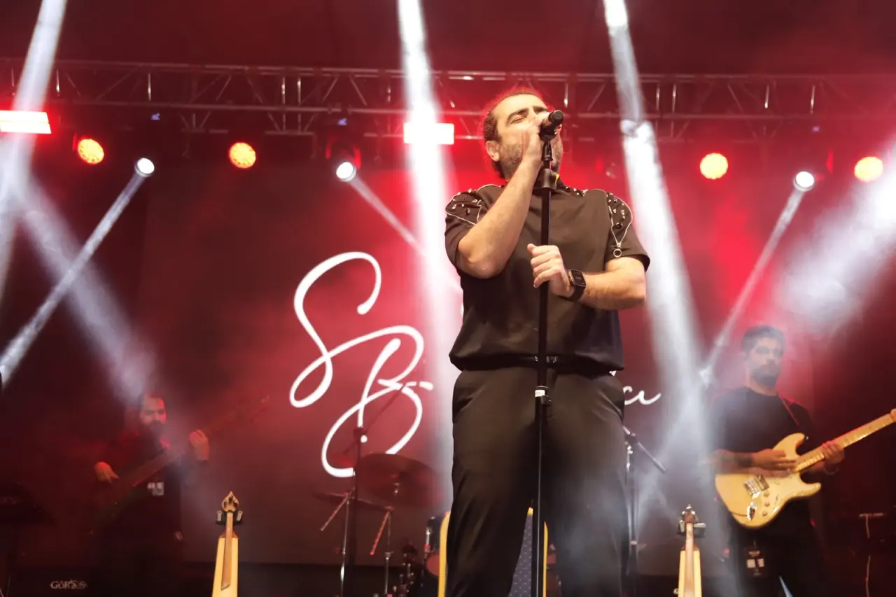Bahçeli Beldesi'nde Yaz Coşkusu: Çocuk Şenliği ve Dev Konser Yoğun Katılımla Gerçekleşti 6