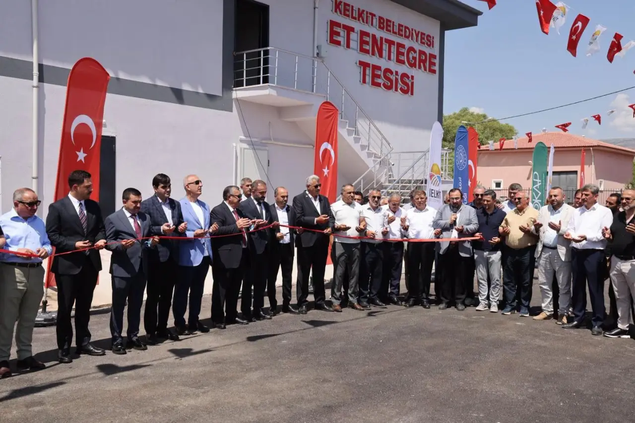Bölgenin En Modern Tesisi Kelkit'te Açıldı: Üreticiye Büyük Müjde! 6