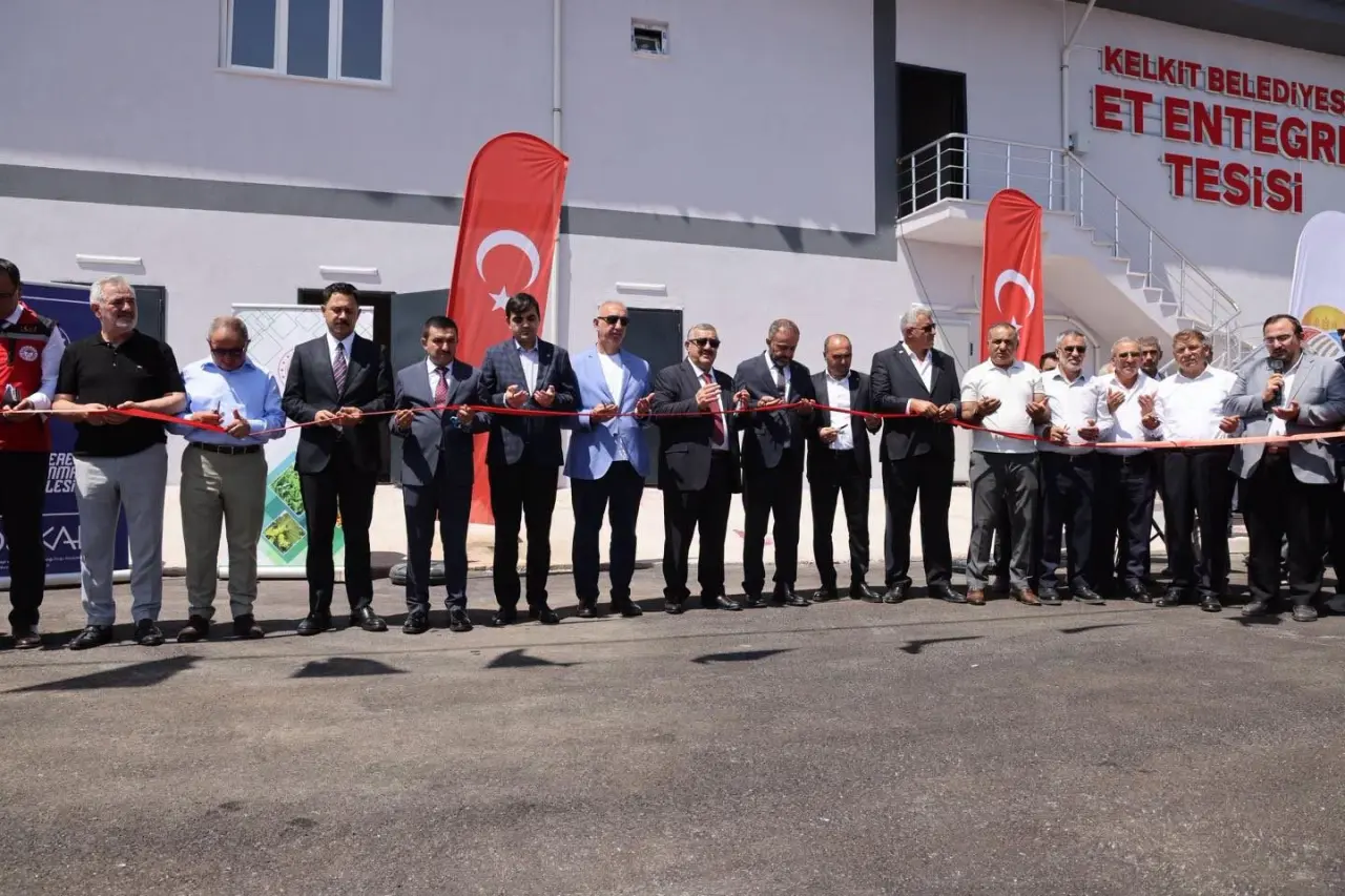 Bölgenin En Modern Tesisi Kelkit'te Açıldı: Üreticiye Büyük Müjde! 5