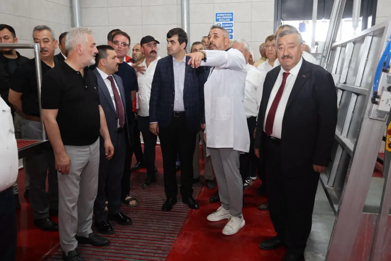 Bölgenin En Modern Tesisi Kelkit'te Açıldı: Üreticiye Büyük Müjde! 3