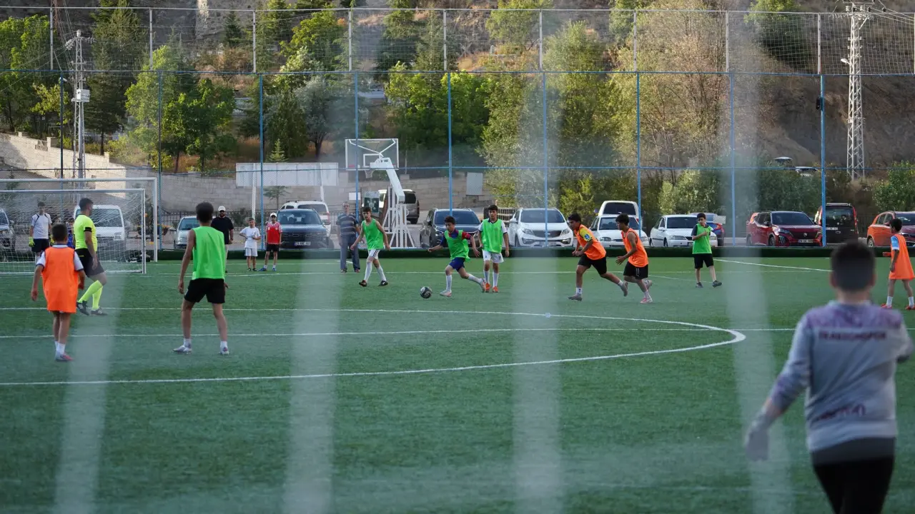 Camiden Sahaya Futbol Turnuvası'nda kupalar sahiplerini buldu 10