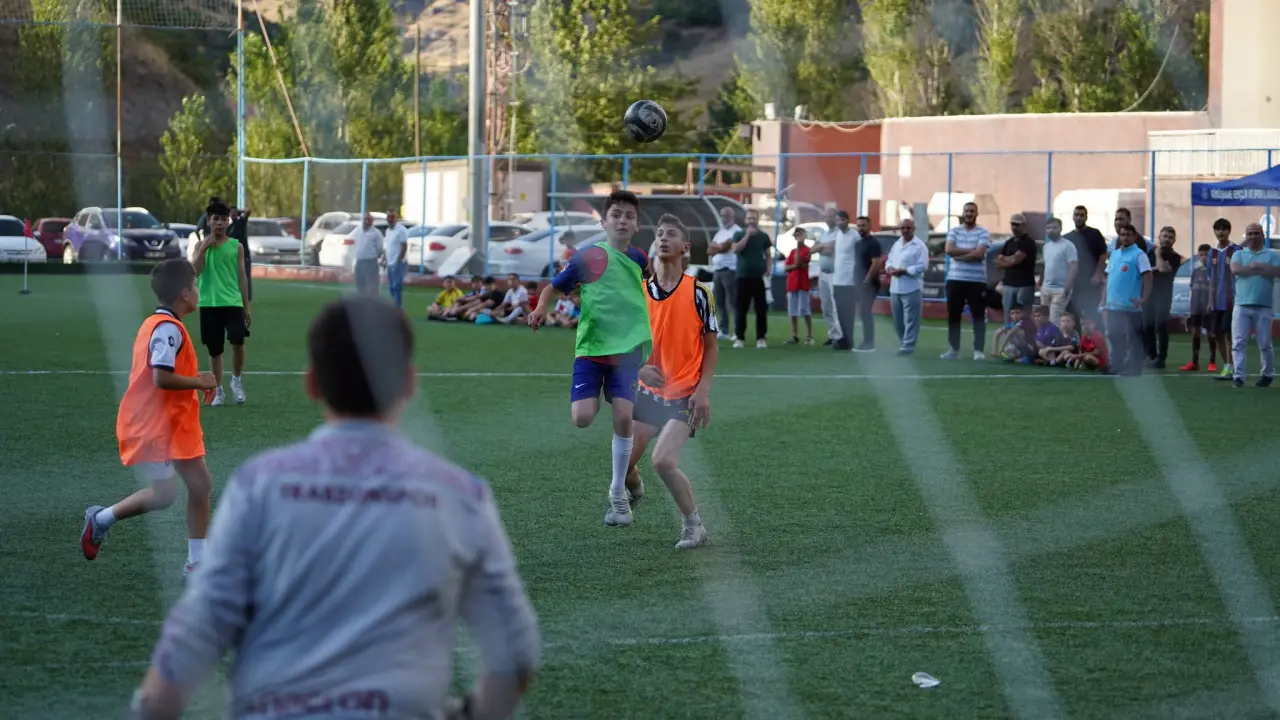 Camiden Sahaya Futbol Turnuvası'nda kupalar sahiplerini buldu 9