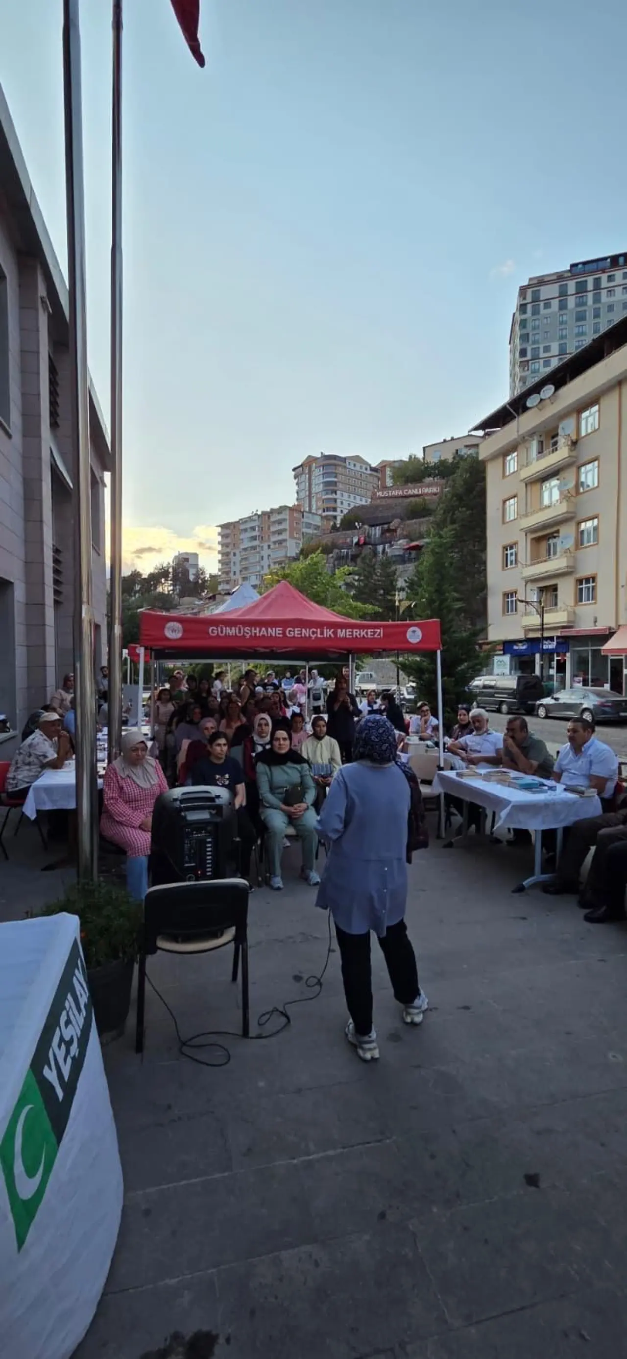 Gümüşhane Dünya Kitapseverler Günü Etkinliğinde Yazarlar Ve Okurlar Bir Araya Geldi 6