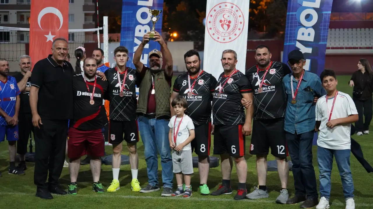 Filede Kıyasıya Rekabet: Kuşburnu Pestil ve Köme Turnuvasının Şampiyonu Belli Oldu 6