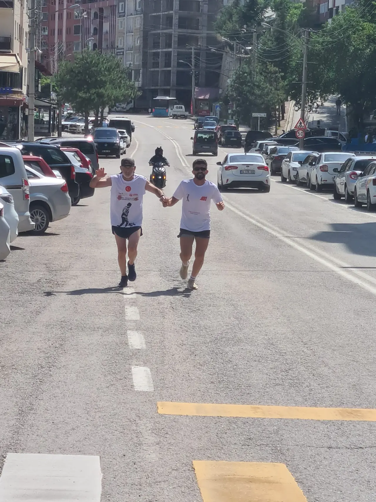 Gümüşhane'de 30 Ağustos Zafer Bayramı'na Özel 30.08 Kilometrelik Tarihi Koşu Düzenlendi 5