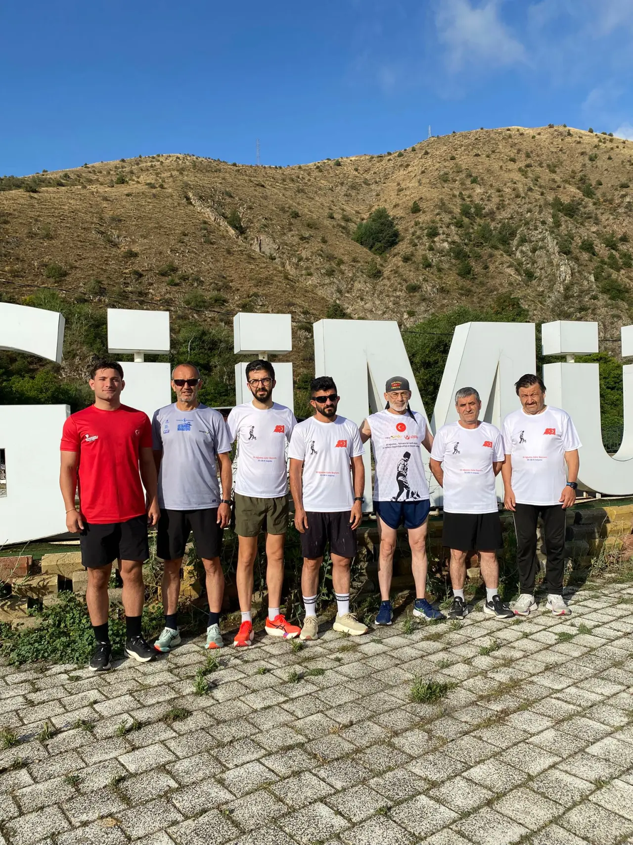 Gümüşhane'de 30 Ağustos Zafer Bayramı'na Özel 30.08 Kilometrelik Tarihi Koşu Düzenlendi 3