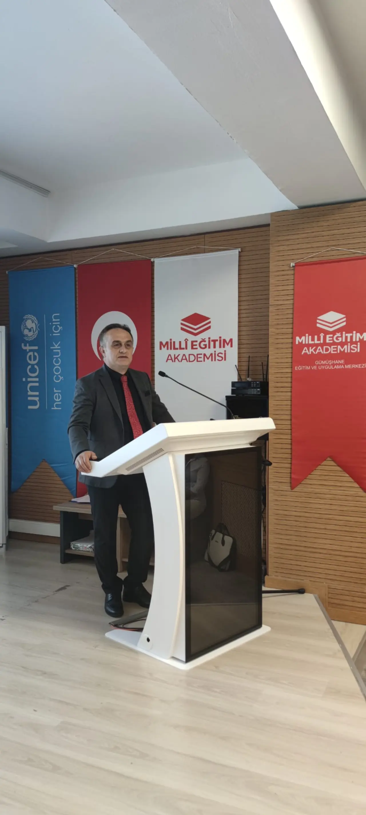 Gümüşhane'de "Birleştirilmiş Sınıflar Çalıştayı" Sona Erdi: Akademisyenler Satala ve Süleymaniye'yi Gezdi 18