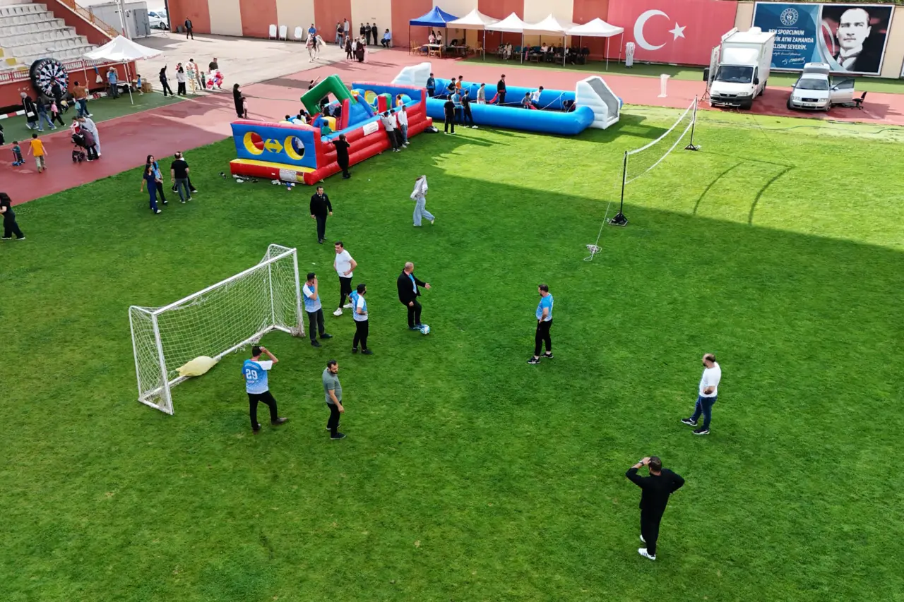 Gümüşhane'de Eğitim ve Spor Bir Arada: İsmail Gaspıralı Gençlik Şöleni 8