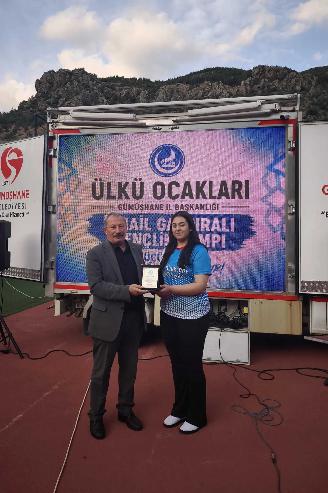 Gümüşhane'de Eğitim ve Spor Bir Arada: İsmail Gaspıralı Gençlik Şöleni 15