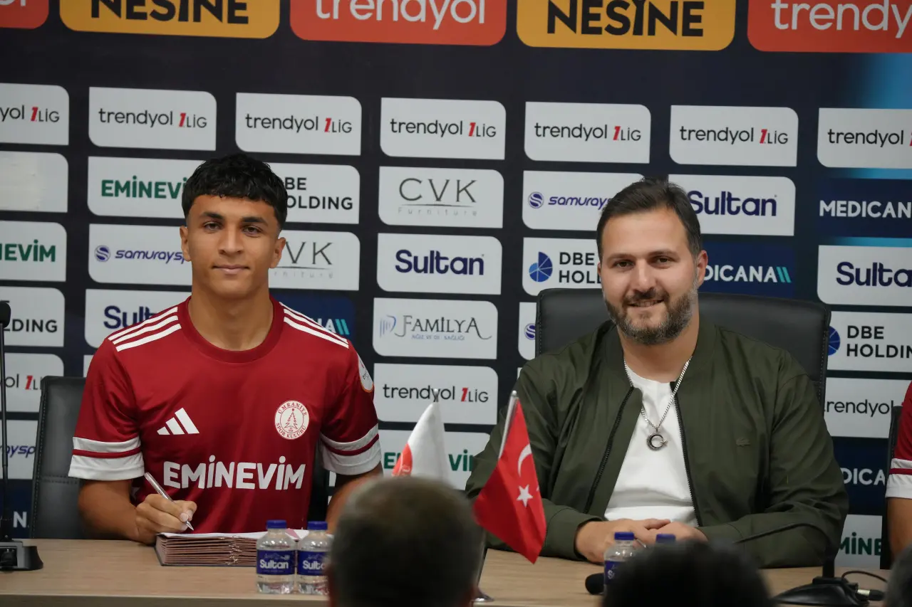Köseli Genç Millî Futbolcu Servet Berat Fidan, Yeni Sezonda Eskişehir Anadolu SF Forması Giyecek 7