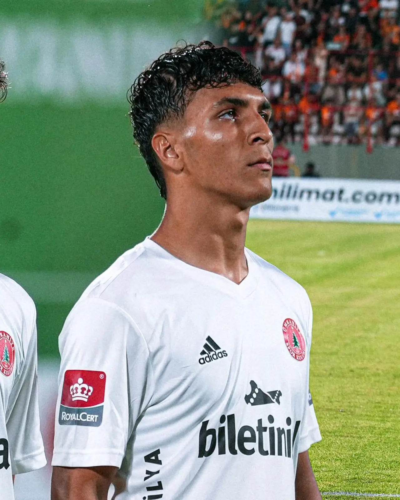 Köseli Genç Millî Futbolcu Servet Berat Fidan, Yeni Sezonda Eskişehir Anadolu SF Forması Giyecek 2
