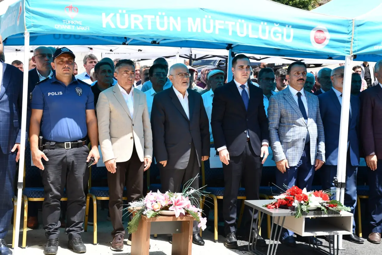 Kürtün'de Dini ve Sosyal Eğitime Dev Katkı: Üç Önemli Eser Hizmete Açıldı 15