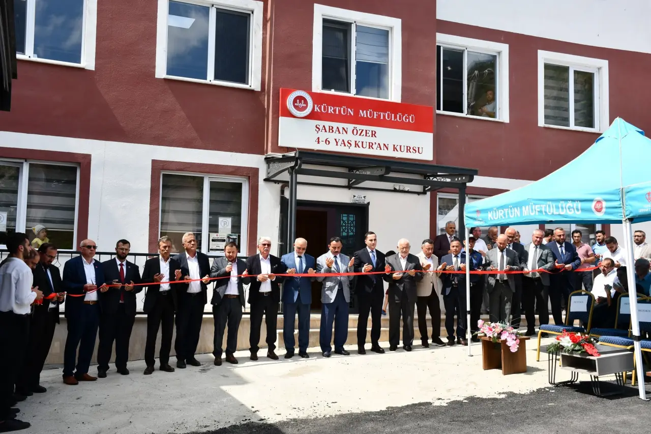 Kürtün'de Dini ve Sosyal Eğitime Dev Katkı: Üç Önemli Eser Hizmete Açıldı 7