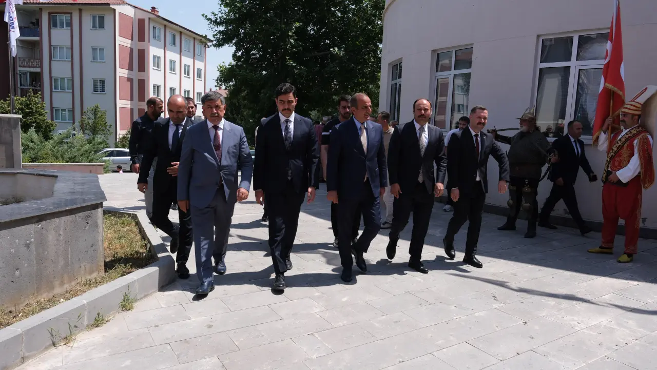 MHP Gümüşhane Milletvekili Musa Küçük Erzincan’da Divan Başkanlığı Yaptı 2