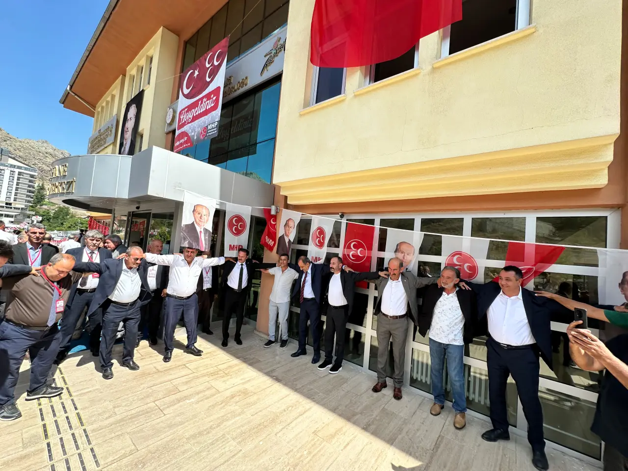 MHP Gümüşhane'de 15. Olağan Kongre Heyecanı: Mete Kaya Güven Tazeledi 1