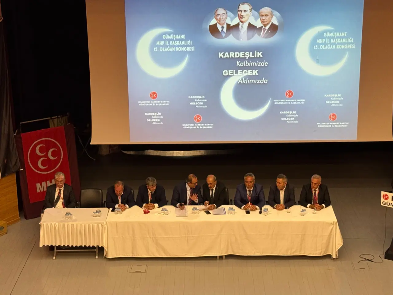 MHP Gümüşhane'de 15. Olağan Kongre Heyecanı: Mete Kaya Güven Tazeledi 5