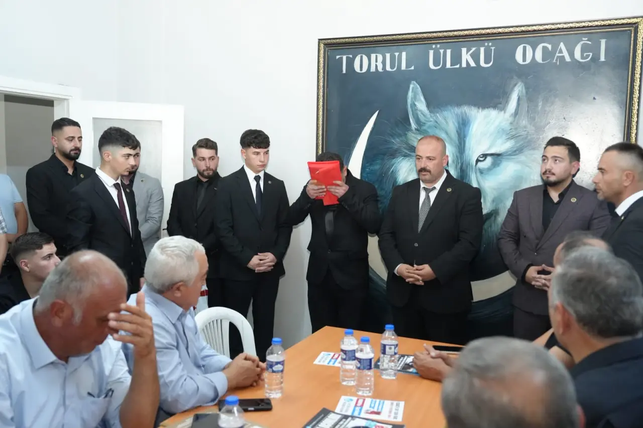 Torul Ülkü Ocakları Başkanı Selçuk Parıltan Oldu 2