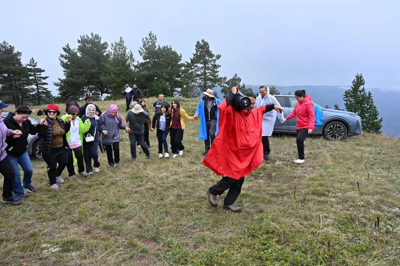 Gümüşhane'de 80 Doğasever Doğal Yaban Mersini Hasadı Yaptı 14