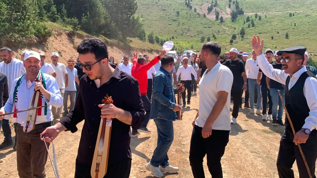 Zigana’da Asırlık Gelenek Binleri Büyüledi 4