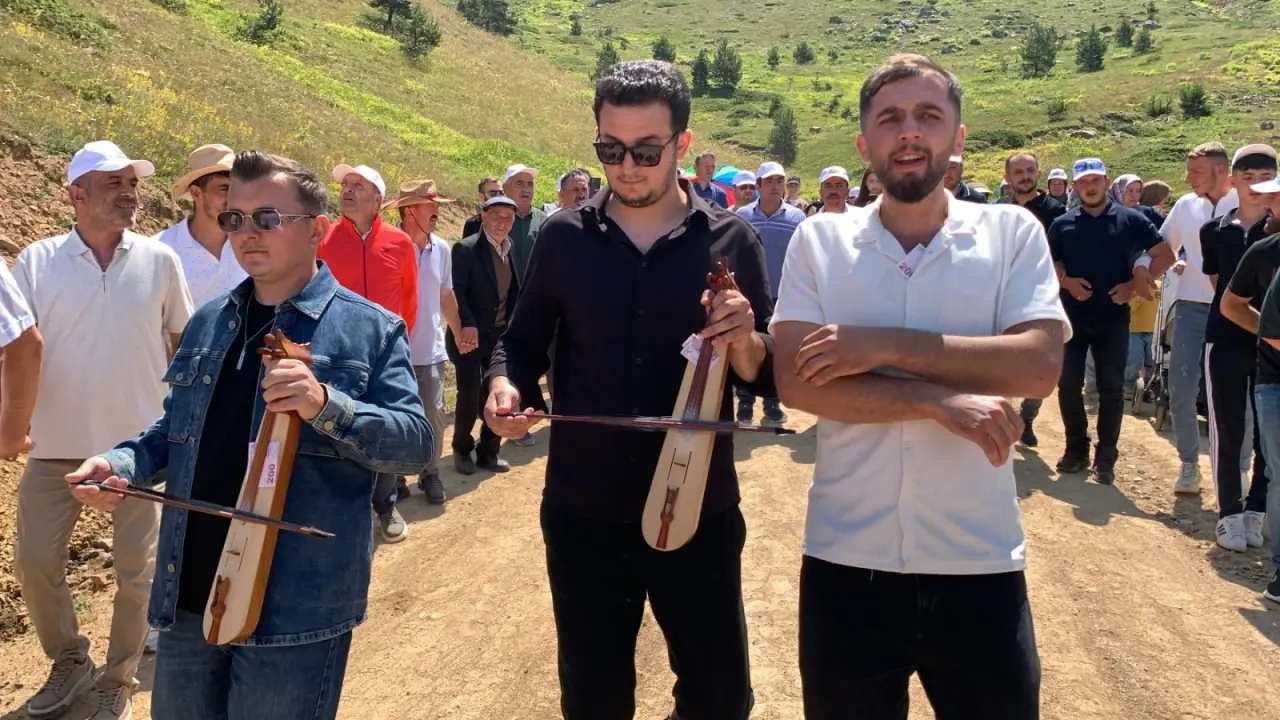 Zigana’da Asırlık Gelenek Binleri Büyüledi 12