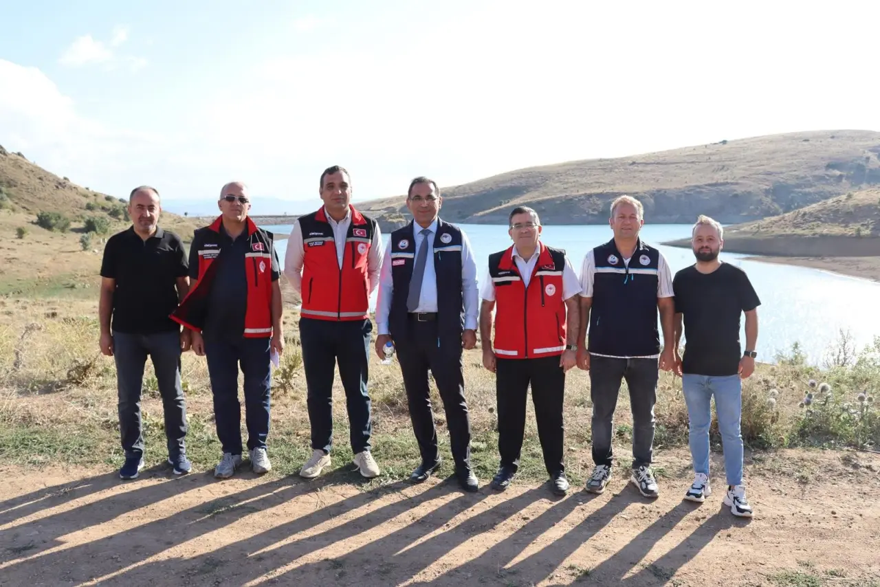 Gümüşhane Baraj ve Göletlerine 257 Bin Sazan Yavrusu Bırakıldı 2