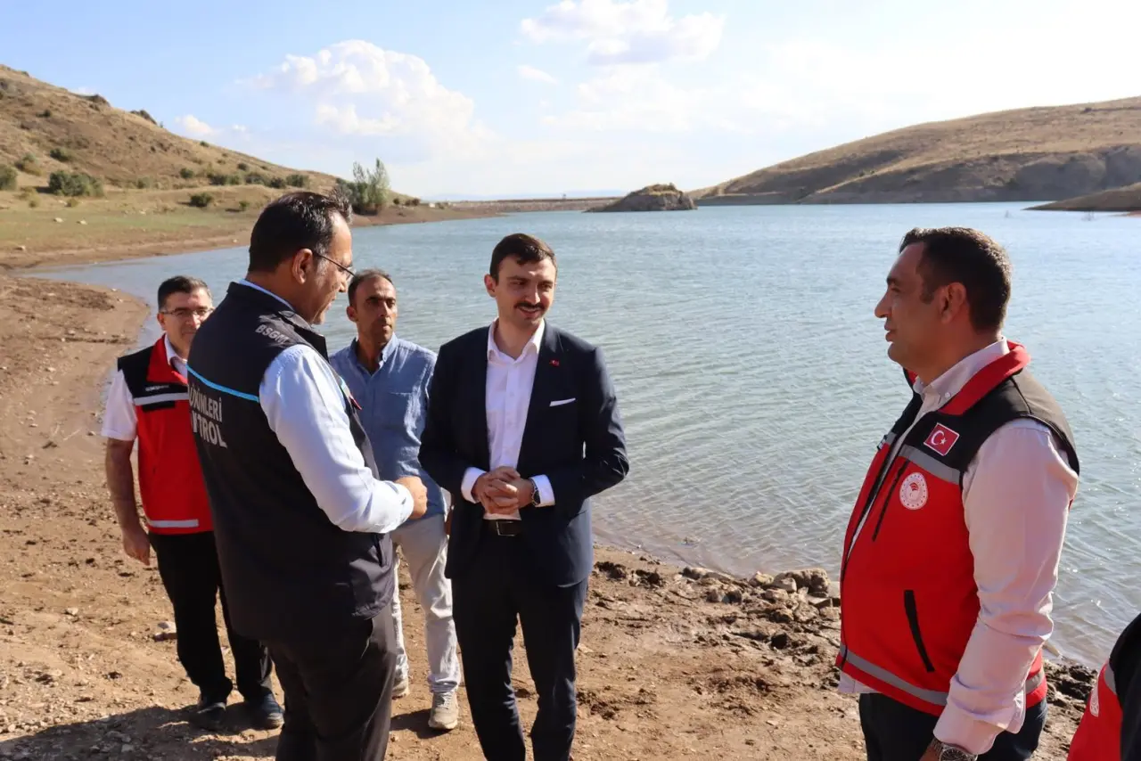 Gümüşhane Baraj ve Göletlerine 257 Bin Sazan Yavrusu Bırakıldı 1