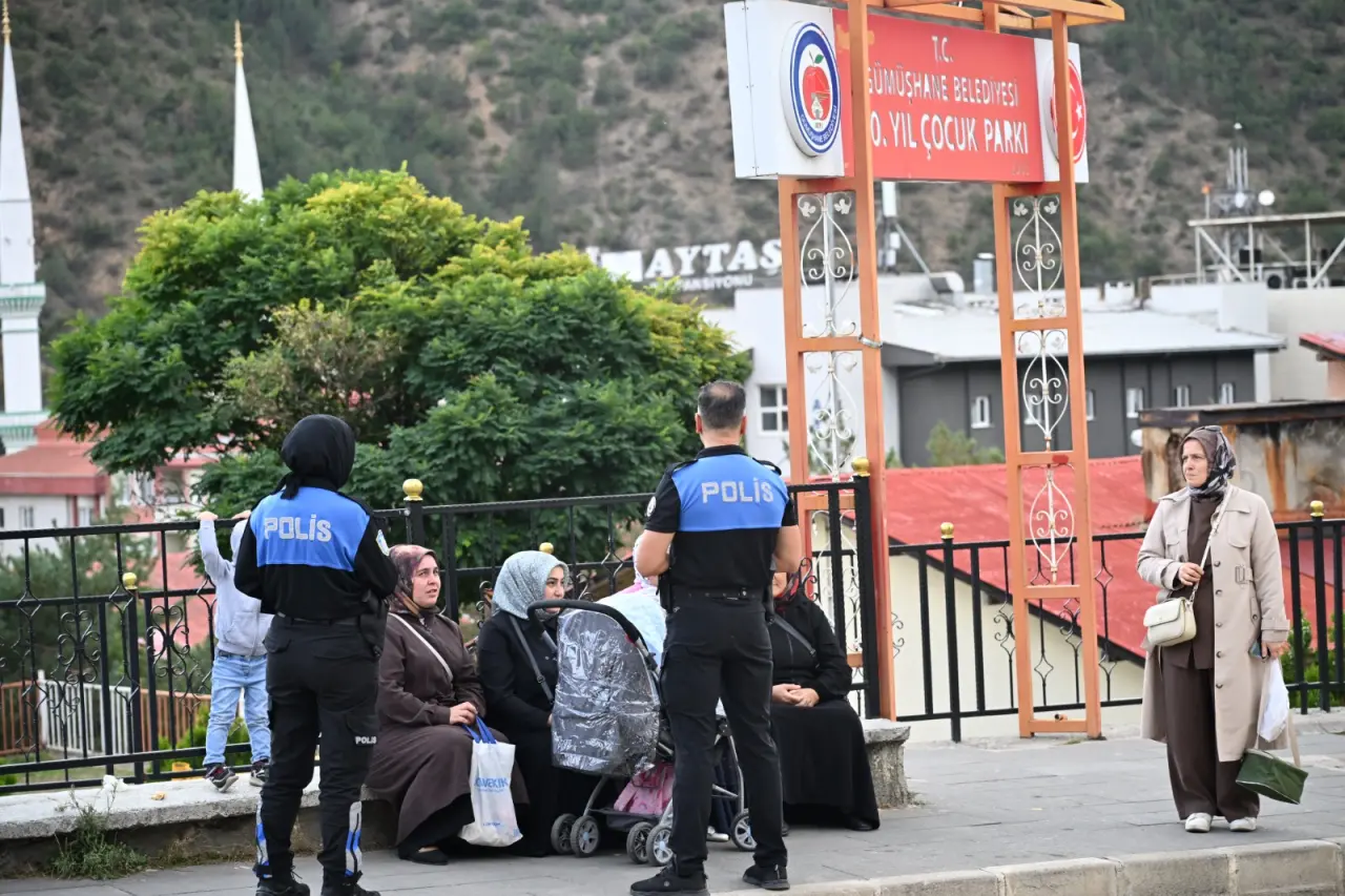 Gümüşhane Emniyetinden Okul Çevrelerinde Sıkı Güvenlik Tedbiri 4