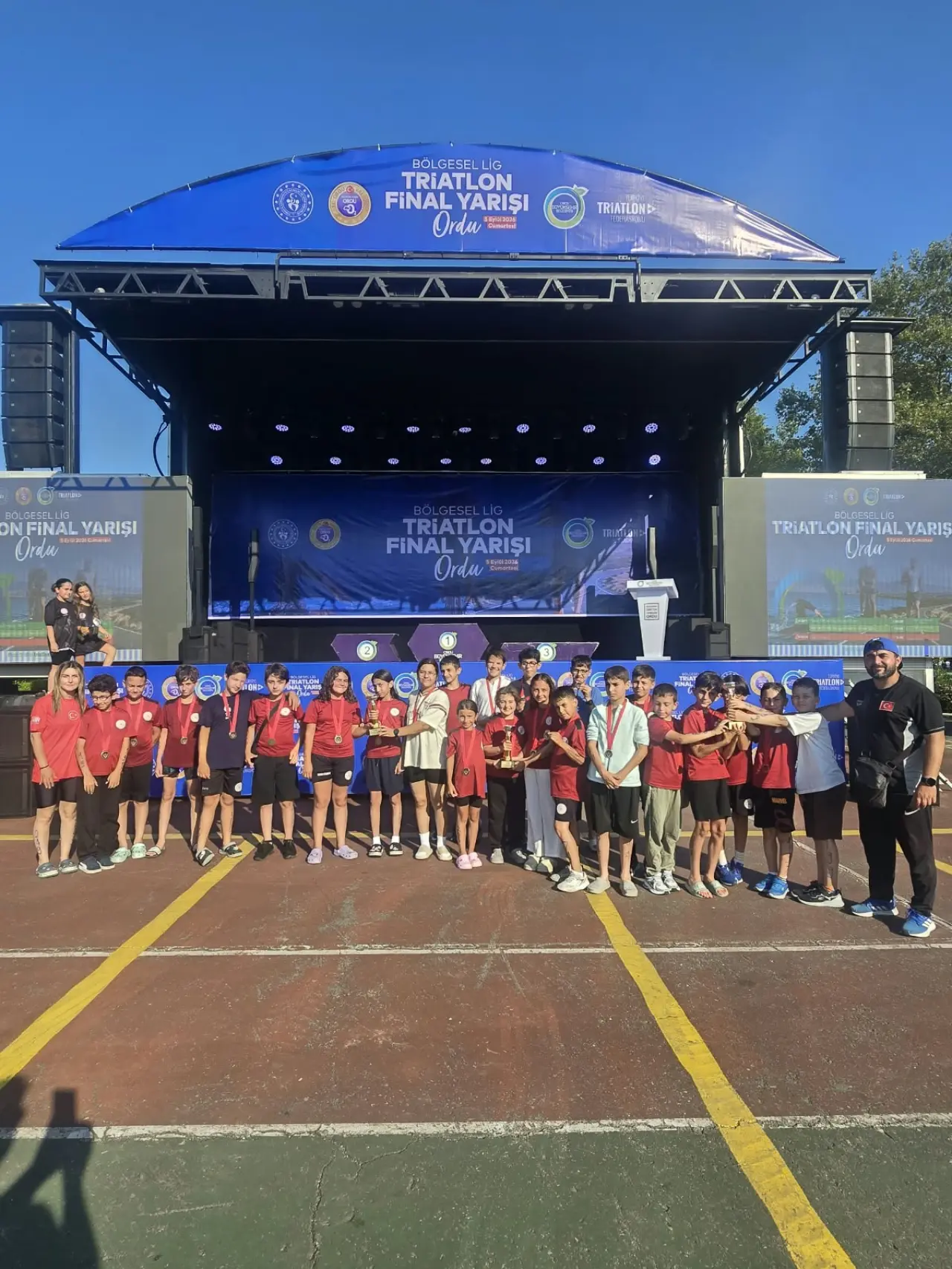 Gümüşhane Triatlon Ekibi Ordu'daki Bölgesel Lig Finali'nden 4 Kupa ve Madalyalarla Döndü 13