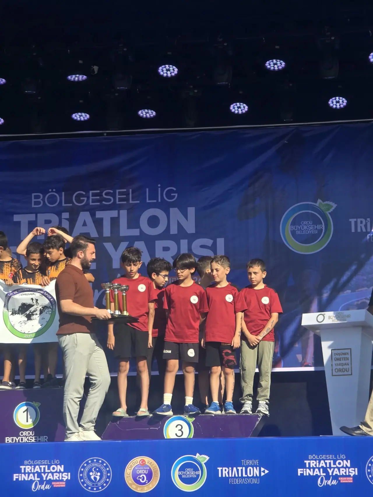 Gümüşhane Triatlon Ekibi Ordu'daki Bölgesel Lig Finali'nden 4 Kupa ve Madalyalarla Döndü 10