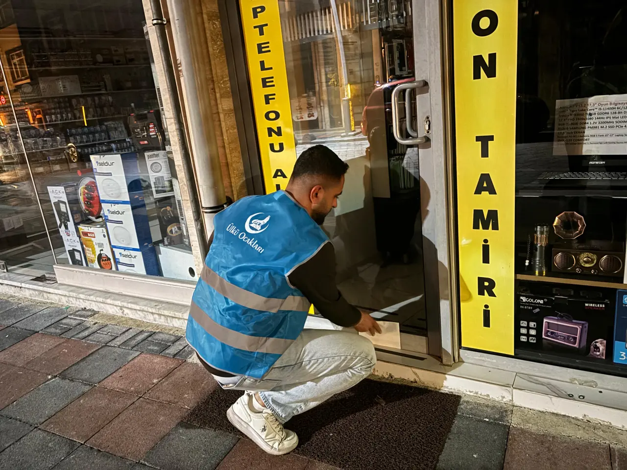 Gümüşhane Esnafına Ahilik Haftasında Ülkü Ocaklarından Anlamlı Siftah Sürprizi 12