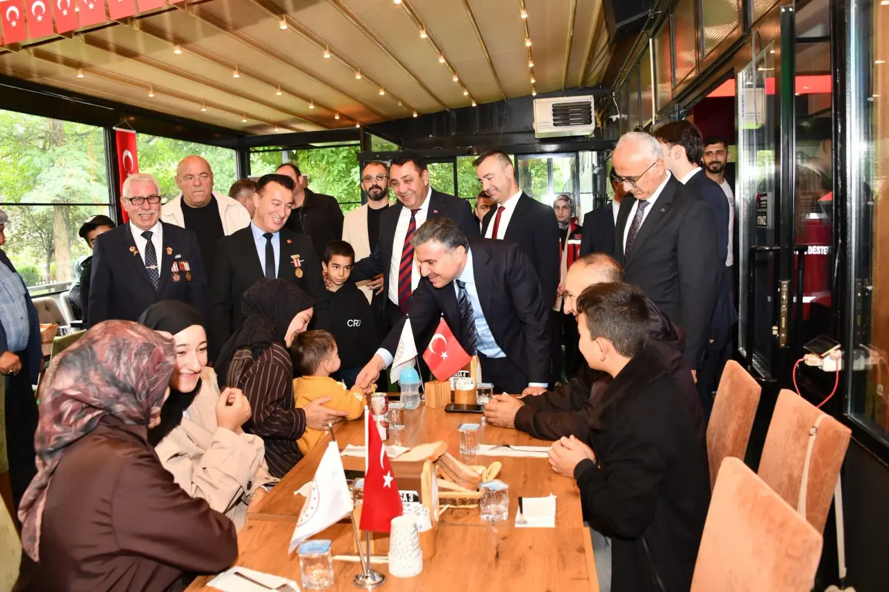 Gümüşhane'de 19 Eylül Gaziler Günü Törenle Kutlandı 9