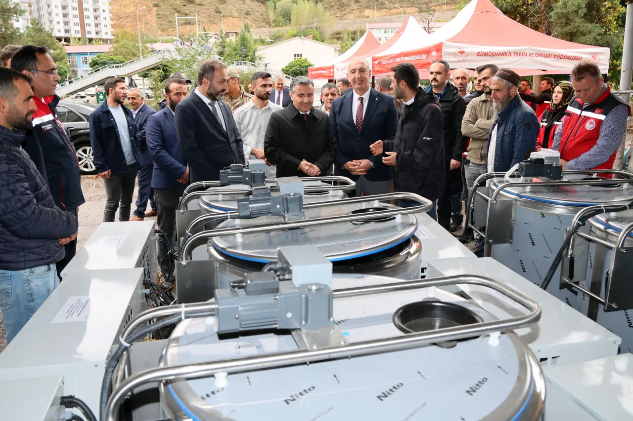 Gümüşhane’de DOKAP Destekli Tarımsal Ekipmanlar Çiftçilere Teslim Edildi 7