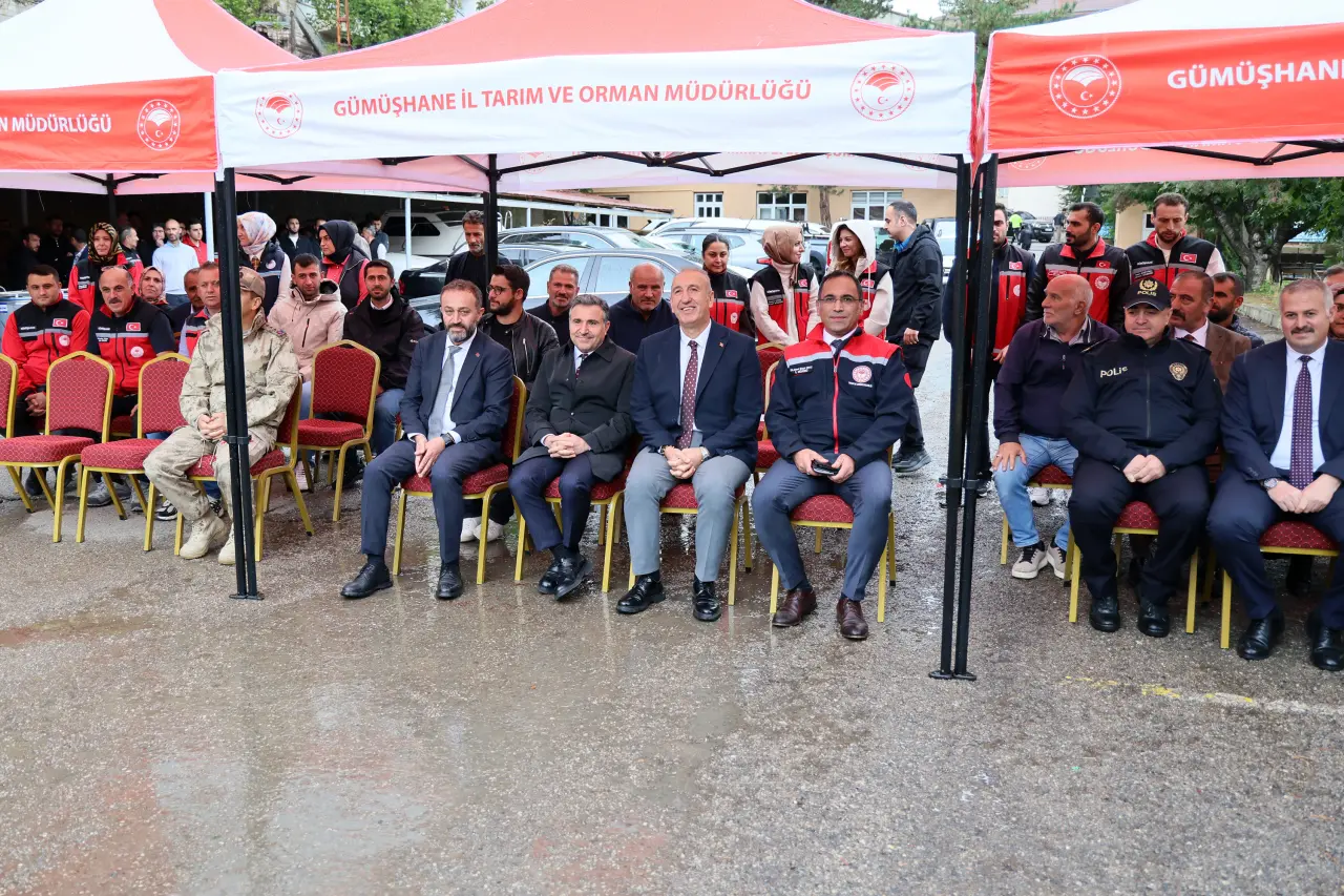 Gümüşhane’de DOKAP Destekli Tarımsal Ekipmanlar Çiftçilere Teslim Edildi 3
