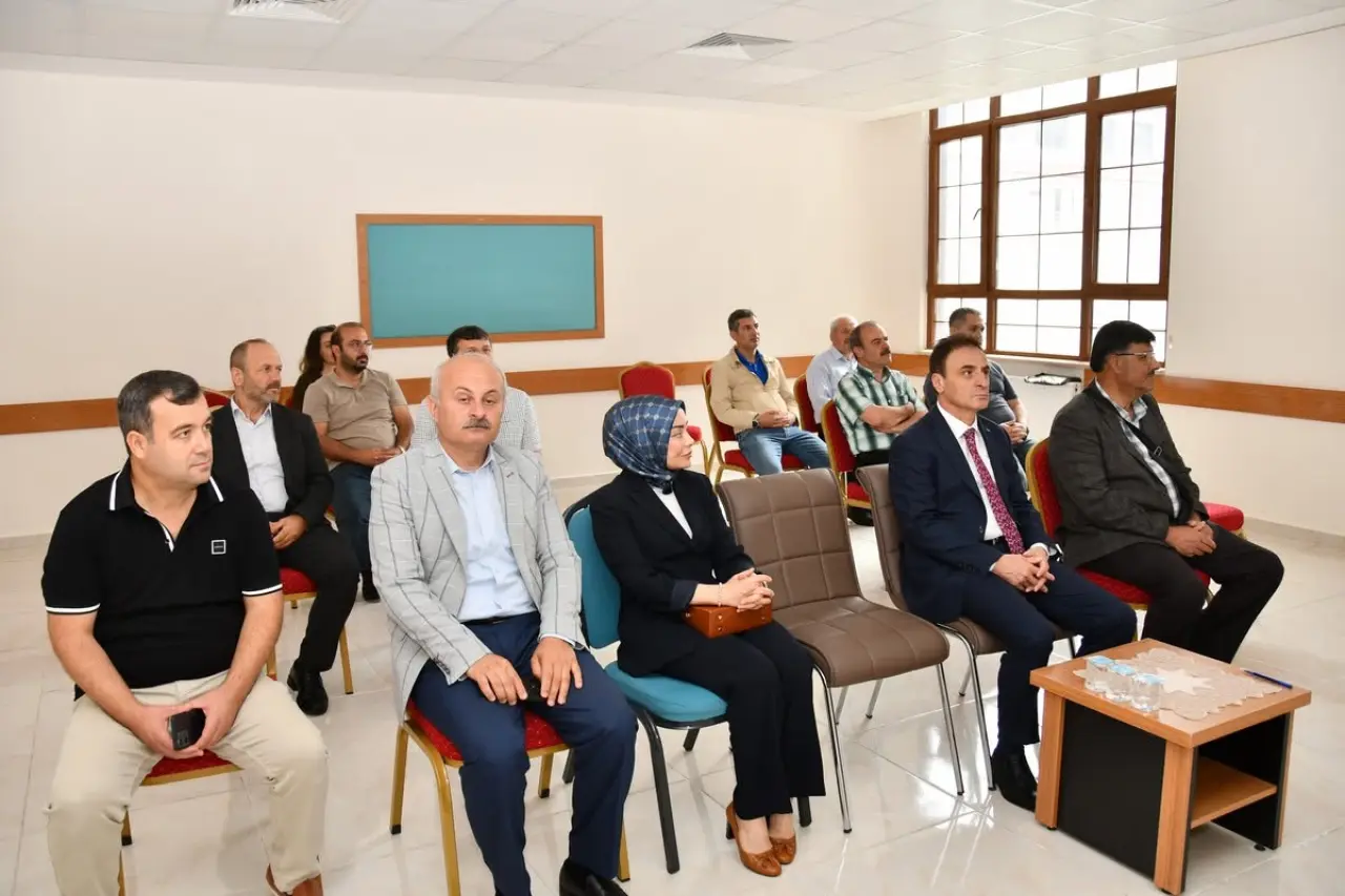 Gümüşhane'de Eğitim Kurumu Yöneticileri Eğitimi Semineri Başladı 3