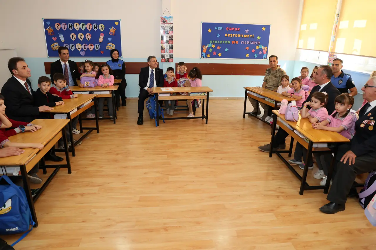 Gümüşhane'de İlköğretim Haftası Fevzipaşa İlkokulunda Coşkuyla Kutlandı 6