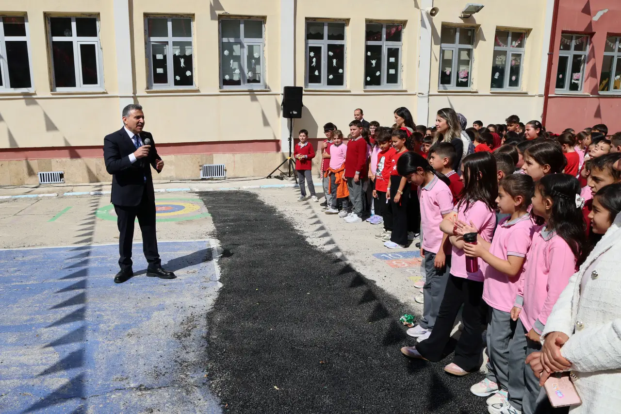 Gümüşhane'de İlköğretim Haftası Fevzipaşa İlkokulunda Coşkuyla Kutlandı 2