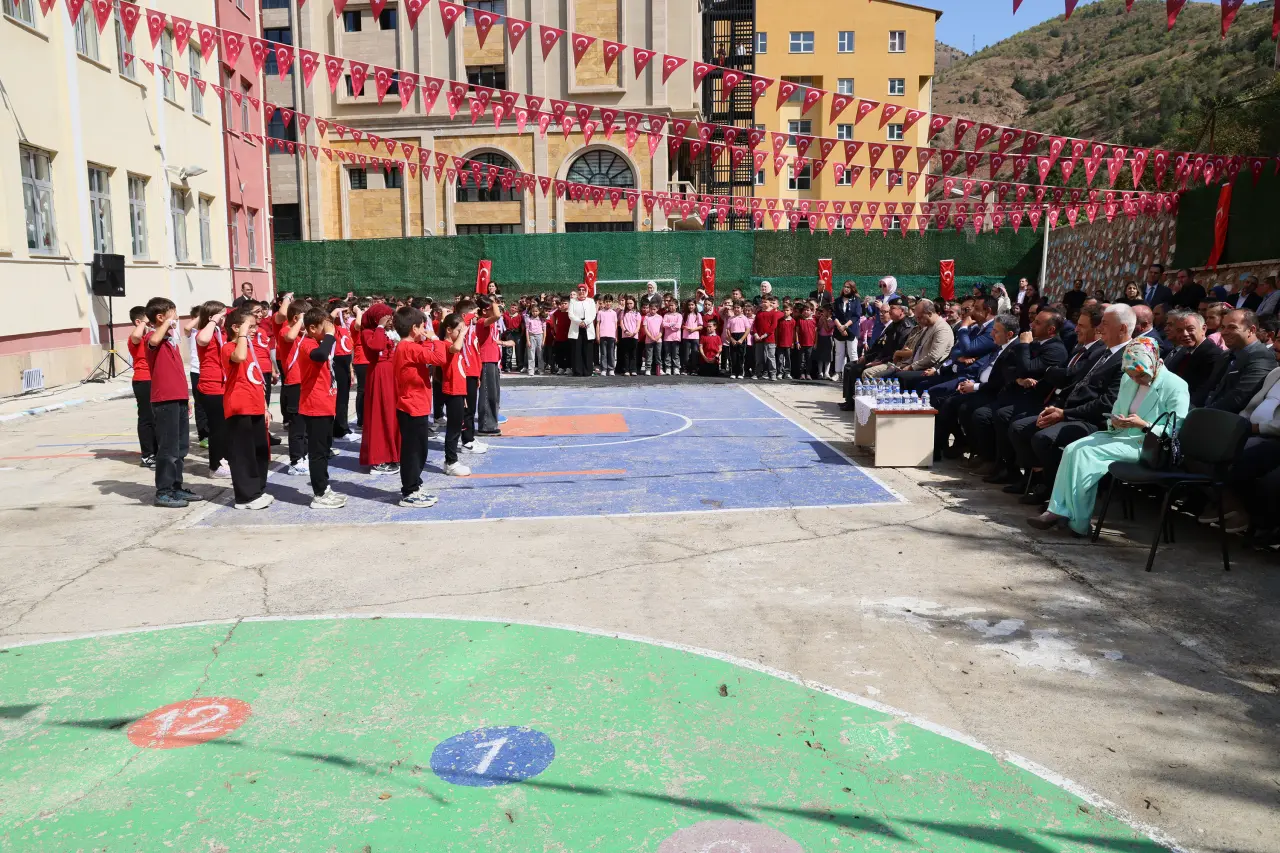Gümüşhane'de İlköğretim Haftası Fevzipaşa İlkokulunda Coşkuyla Kutlandı 15