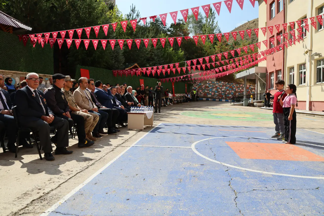 Gümüşhane'de İlköğretim Haftası Fevzipaşa İlkokulunda Coşkuyla Kutlandı 16