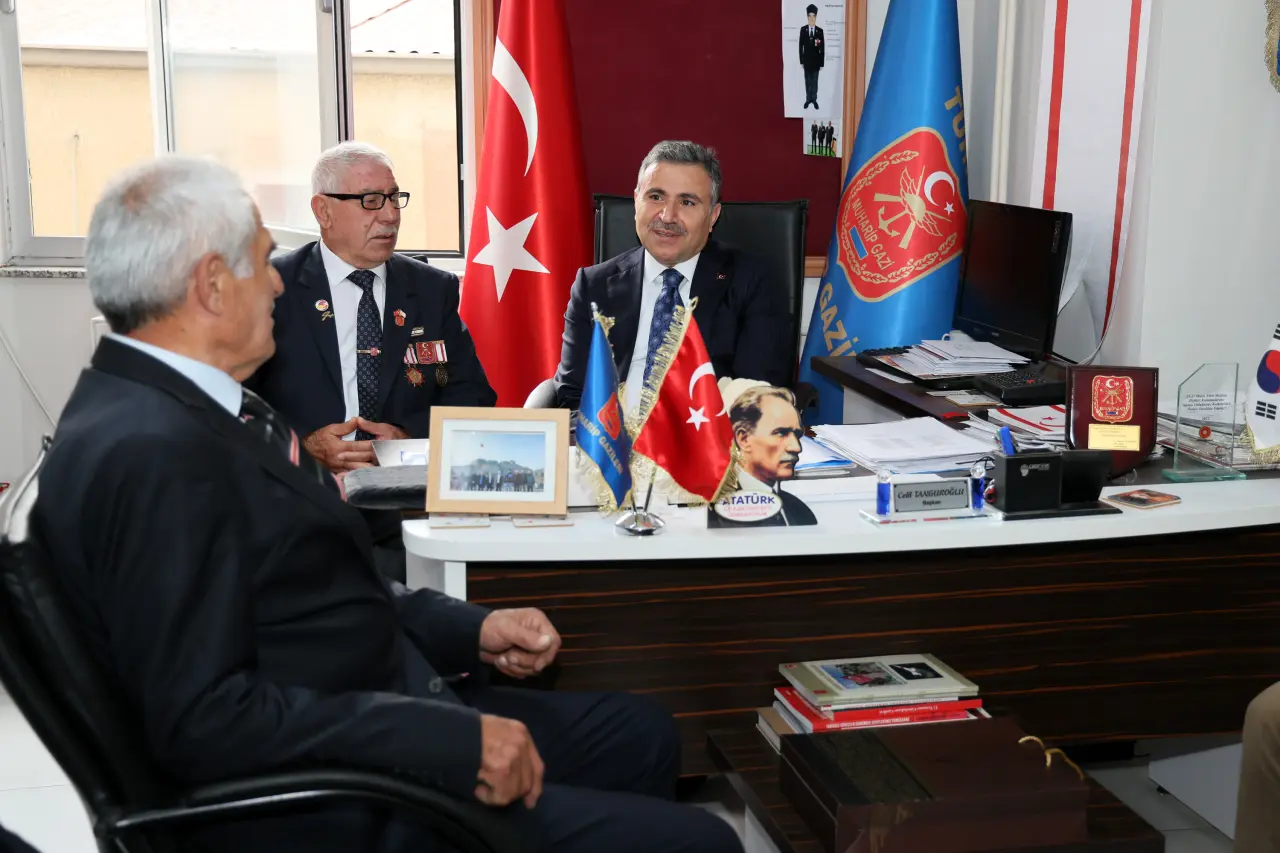 Gümüşhane'de Protokol ve Vatandaşlar Kahraman Gaziler İçin Bir Araya Geldi 10