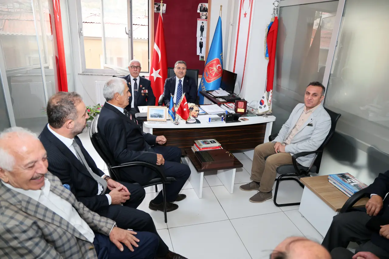 Gümüşhane'de Protokol ve Vatandaşlar Kahraman Gaziler İçin Bir Araya Geldi 9