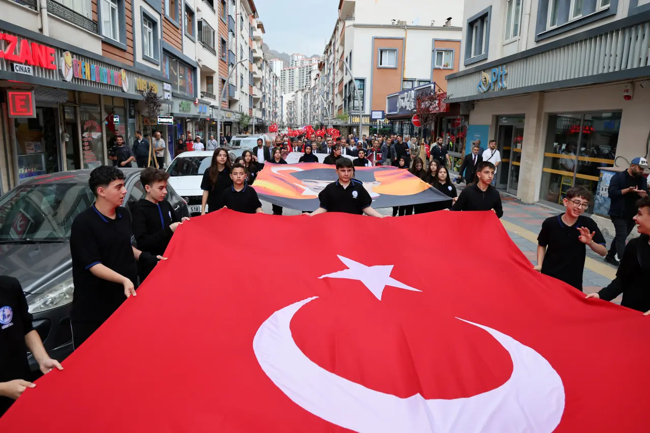 Gümüşhane'de Protokol ve Vatandaşlar Kahraman Gaziler İçin Bir Araya Geldi 2