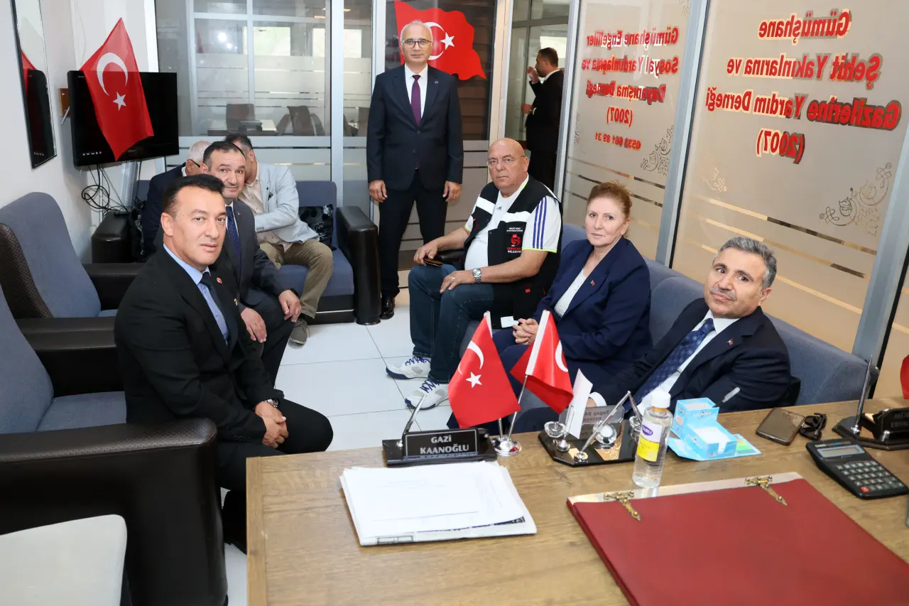 Gümüşhane'de Protokol ve Vatandaşlar Kahraman Gaziler İçin Bir Araya Geldi 11