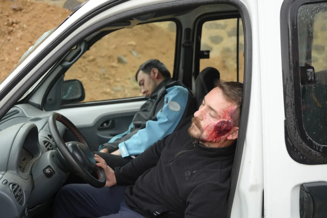 Gümüşhane'de UMKE Ekiplerinden Yağış Altında Heyelan ve Trafik Kazası Tatbikatı 7